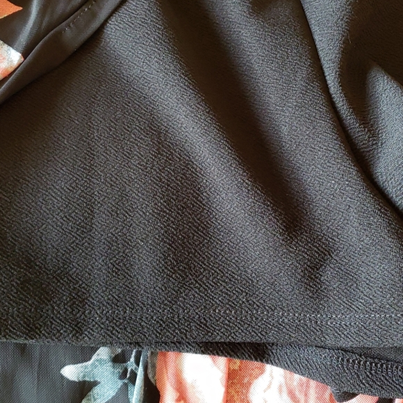 New Floral romper with sheer wrap - NWT - Picture 6 of 6